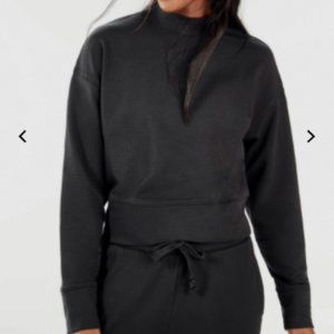 Luna Long-Sleeve Pullover